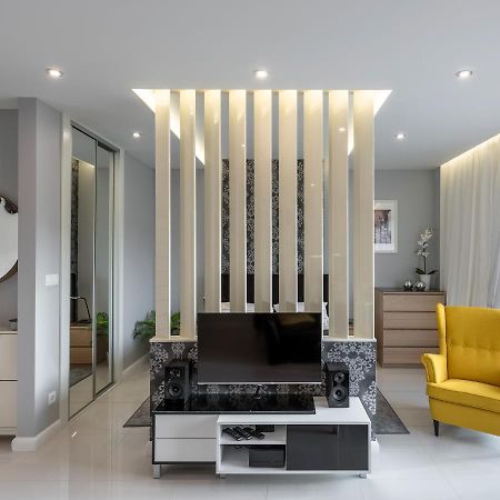 Black Pearl Apartment Краков Экстерьер фото