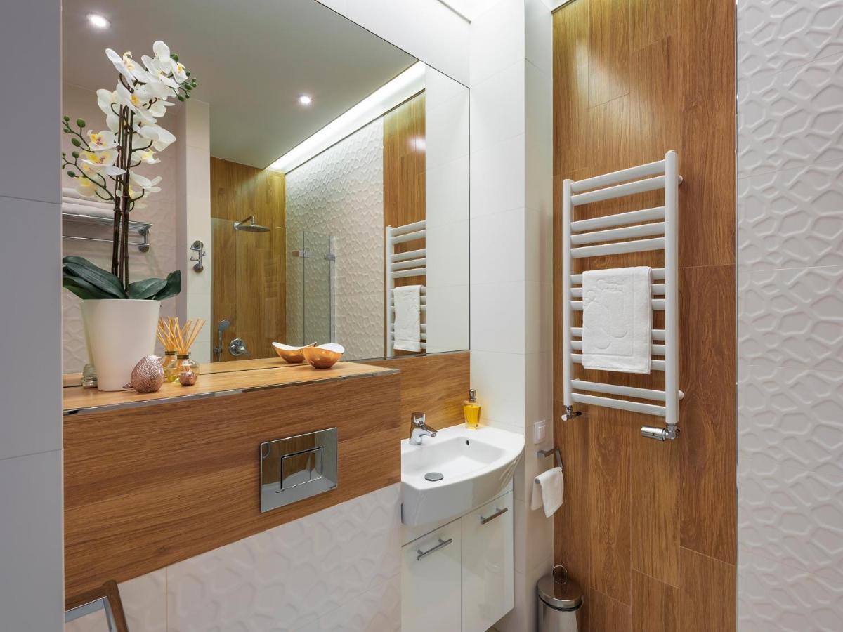 Black Pearl Apartment Краков Экстерьер фото